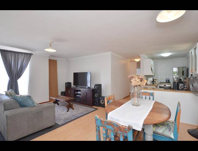 3 BEDROOM TOWNHOUSE FOR SALE IN VERGESIG